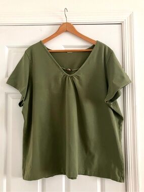 Vintage Y2K Whimsical Olive Green breatheable flowy Top 2x